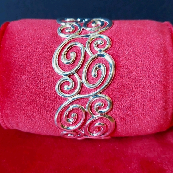 Solid sterling silver scrollwork cuff, small QVC - Picture 1 of 7